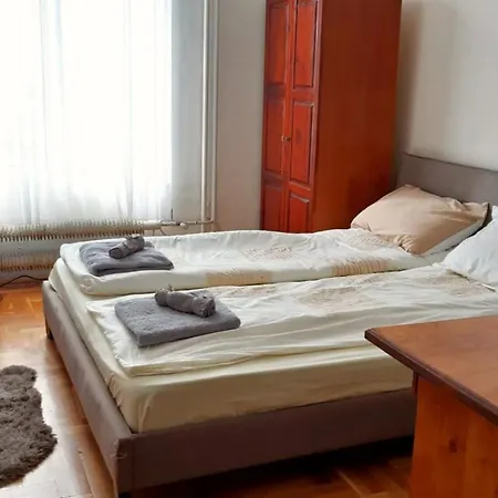 Apartament Изключително Удобно Местоположение Подходящо За Делови Хора *